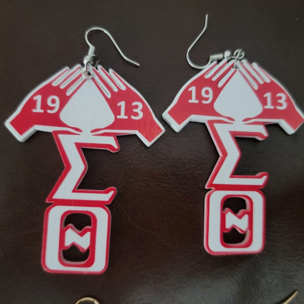 4 pair DST earrings with bonus DST make up bag - Picture 2 of 5